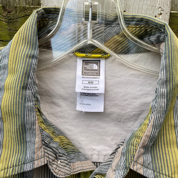 NORTH FACE Button Down Shirt Size Medium - Picture 4 of 6